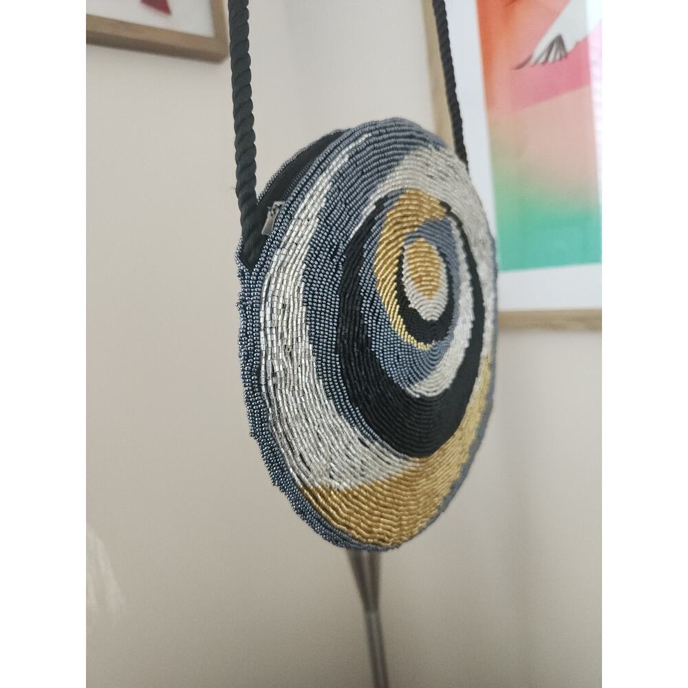 Beaded Geometric Pattern Circle Purse - image 3